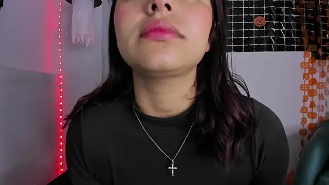 Sofia villareal online show from October 16, 12:30 pm