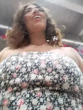 roxyrougee online show from October 4, 9:30 pm