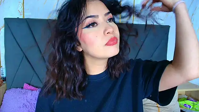 chloe Laurent1 online show from October 14, 4:59 am