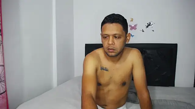 luna pitufo online show from October 13, 9:45 am