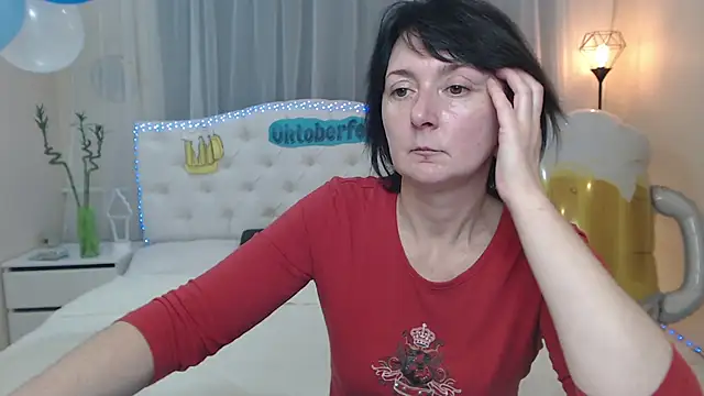 VivianGuchih online show from September 20, 6:01 am