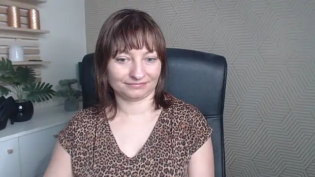 angelaSamt online show from December 16, 7:03 am