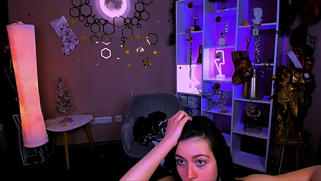 kitniss dreamy online show from January 7, 3:54 am