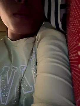 Snapshot of Romantic-jeeva chatting on September 13, 2:52 am Romantic-jeeva online show from September 13, 2:52 am
