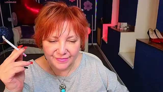 Kira Kenett online show from April 22, 5:54 pm