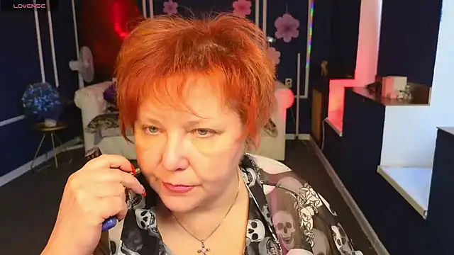 Kira Kenett online show from April 27, 7:38 am