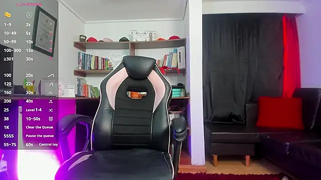 GretaVoss  online show from February 9, 7:49 pm