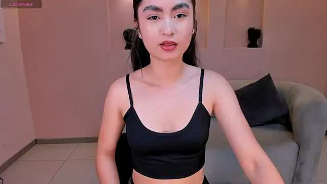 Snapshot of LucyWeiss_ chatting on September 16, 8:06 pm LucyWeiss online show from September 16, 8:06 pm