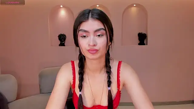 Snapshot of LucyWeiss_ chatting on September 18, 9:24 pm LucyWeiss online show from September 18, 9:24 pm