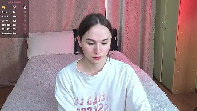 Angeel Kate online show from July 6, 1:49 pm