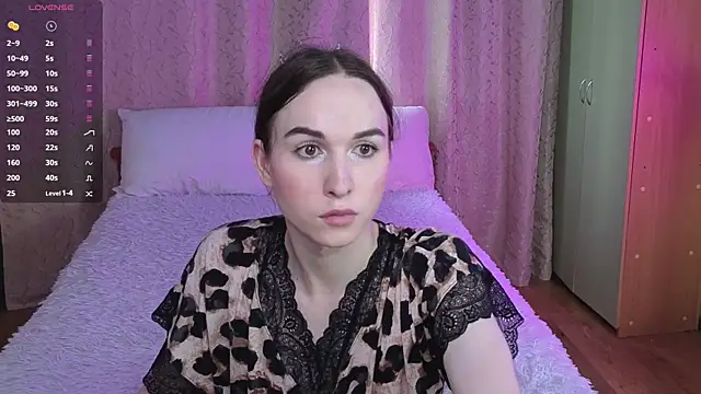 Angeel Kate online show from July 28, 12:48 pm