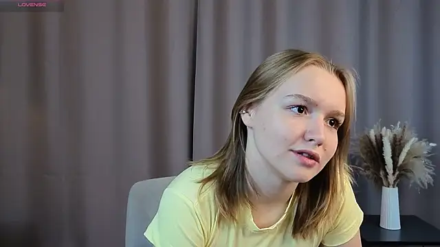 VinnieSerrano online show from October 11, 3:04 pm