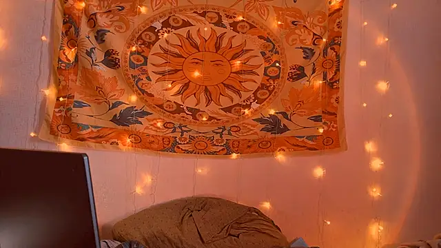 AliceCUNTach online show from April 23, 12:29 pm