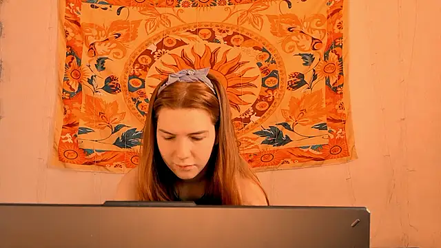 AliceCUNTach online show from March 30, 5:07 am