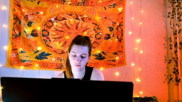 AliceCUNTach online show from April 9, 6:19 am