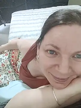 aussiepeaches online show from September 22, 12:31 am