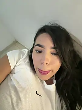 SofiaWildee online show from July 21, 3:51 am
