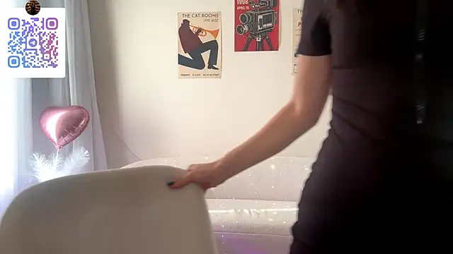 LinaMour online show from April 22, 2:52 am