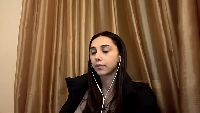 Snapshot of LinaMour chatting on September 30, 11:31 pm LinaMour online show from September 30, 11:31 pm