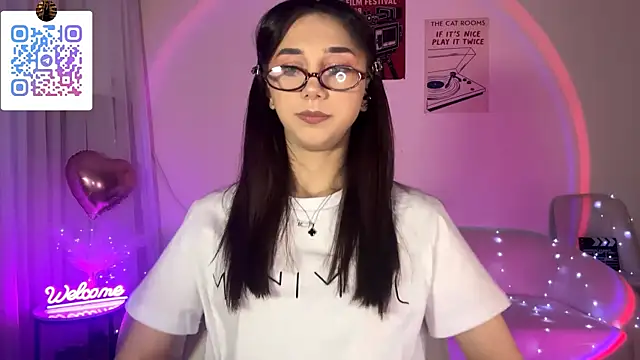 LinaMour online show from May 15, 11:40 pm