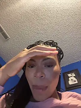 Snapshot of Idonotcherishu chatting on October 22, 3:22 am Idonotcherishu online show from October 22, 3:22 am