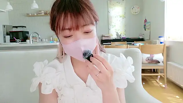 SUZU 1201 online show from June 12, 2:30 am