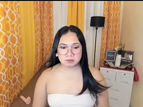 TsUncutKaren online show from April 26, 5:43 pm