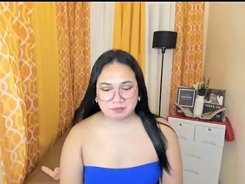 TsUncutKaren online show from April 24, 6:22 pm