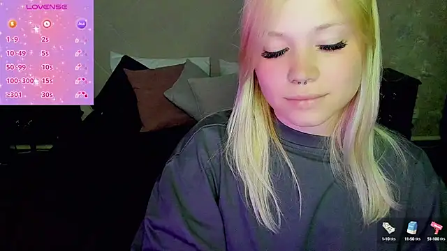 Snapshot of Diana_Dream chatting on September 25, 8:28 pm Diana Dream online show from September 25, 8:28 pm