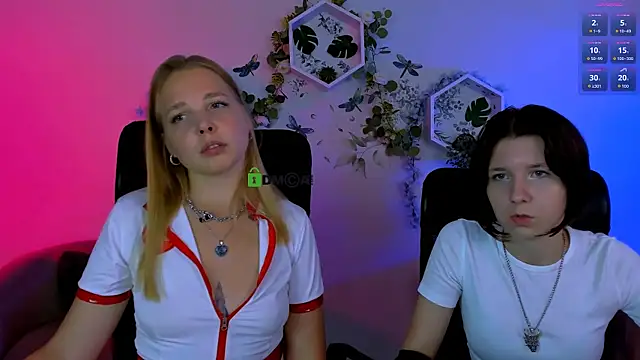gloria bubble online show from August 3, 10:04 pm
