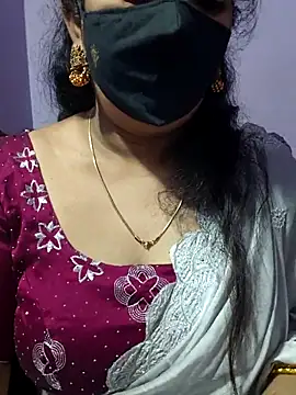 luci-queen online show from September 26, 6:11 am