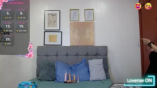  naomi s online show from April 20, 1:14 pm