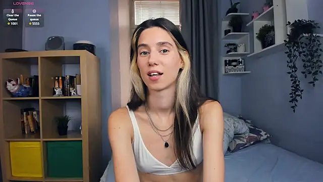 AntonettaTarring online show from October 4, 9:04 am