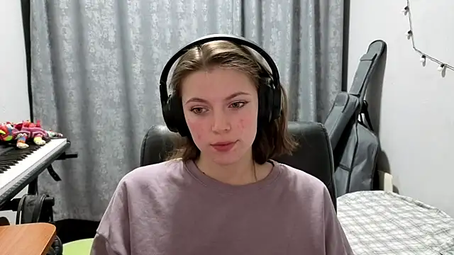 CutieAnny online show from April 24, 8:22 pm