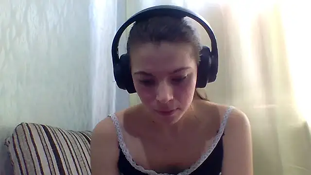 CutieAnny online show from September 13, 6:32 am