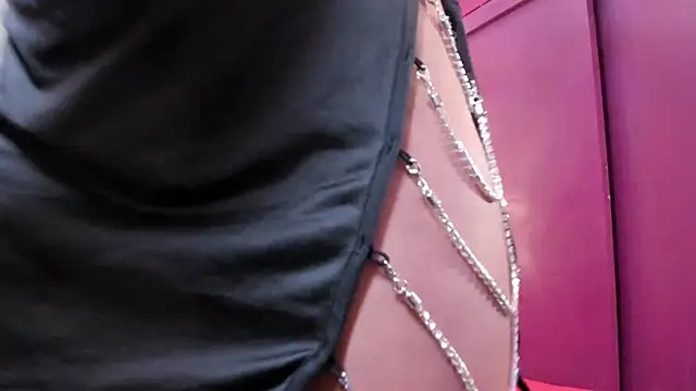 AtheneaBrownn online show from April 23, 7:16 pm