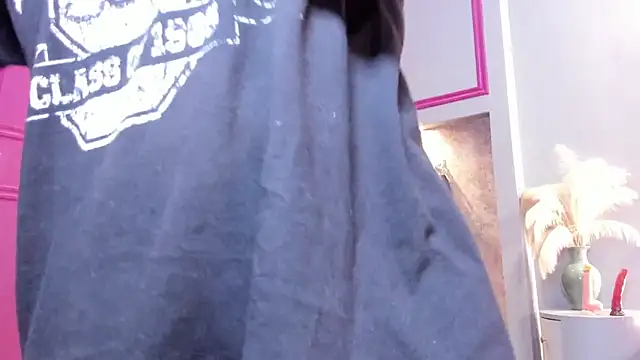 AtheneaBrownn online show from April 21, 1:53 am