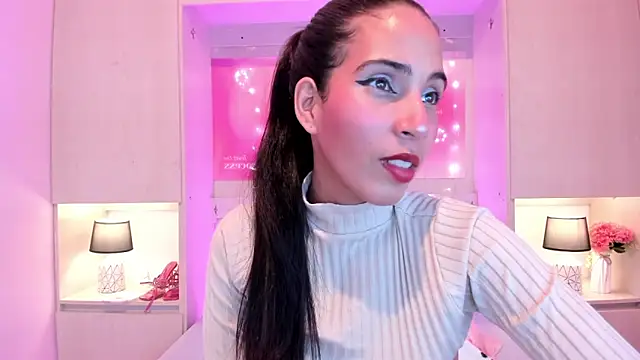 Snapshot of LexxaQueen chatting on September 24, 4:11 am LexxaQueen online show from September 24, 4:11 am