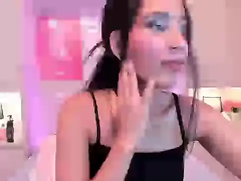 Snapshot of LexxaQueen chatting on September 25, 4:22 am LexxaQueen online show from September 25, 4:22 am