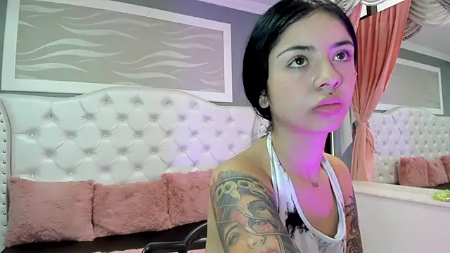 Snapshot of _camila_ortiz chatting on October 1, 8:14 pm  camila ortiz online show from October 1, 8:14 pm