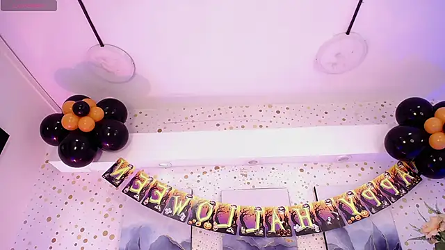 Emily Vaughan online show from October 11, 3:44 am