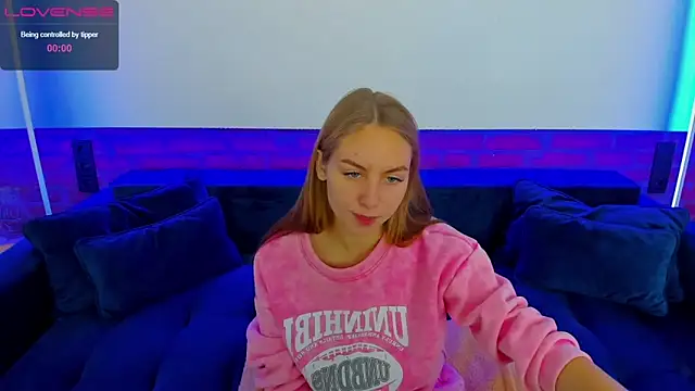 MilaAddams online show from November 13, 6:45 am