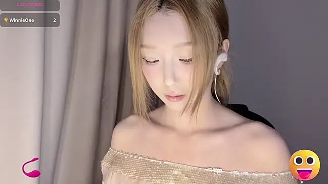 Snapshot of Winnie666- chatting on September 14, 2:48 pm Winnie666- online show from September 14, 2:48 pm