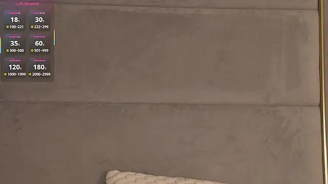 MadisonKroft online show from December 23, 5:55 am