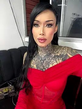 Snapshot of belllbonniie chatting on October 5, 3:33 am belllbonniie online show from October 5, 3:33 am