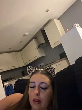 Lulumayxx online show from May 7, 10:13 pm