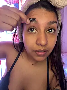  Chloe Smith online show from April 28, 4:22 pm