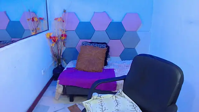 Ximena Grant online show from April 24, 12:30 pm