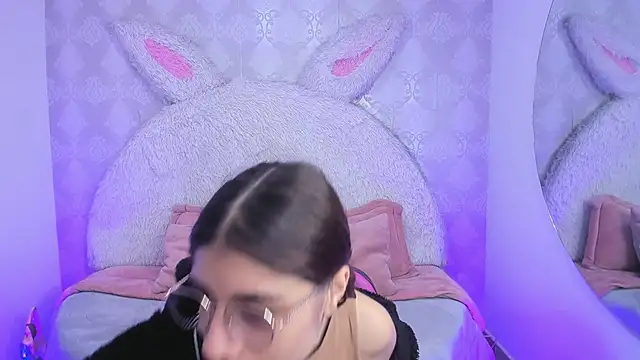 Gaby louse online show from April 22, 7:22 pm