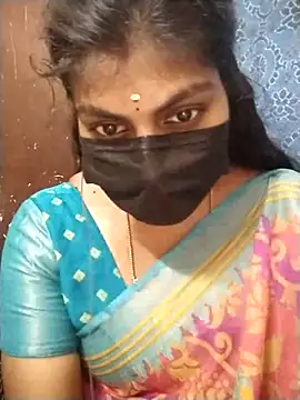 Snapshot of Nithiila chatting on October 30, 8:16 am Nithiila online show from October 30, 8:16 am